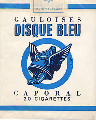 Madame Moueâs cigarettes are the old French brand Gauloise Disque Bleu.